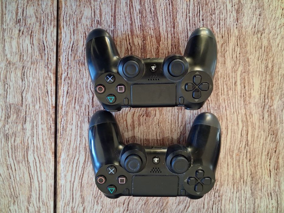 Vând PlayStation4 (Ps4) memorie 861 GB