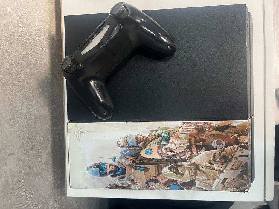 продам Playstation 4 в идеальном состоянии.