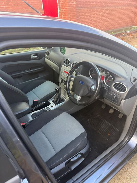 Ford focus 1.6 benzina