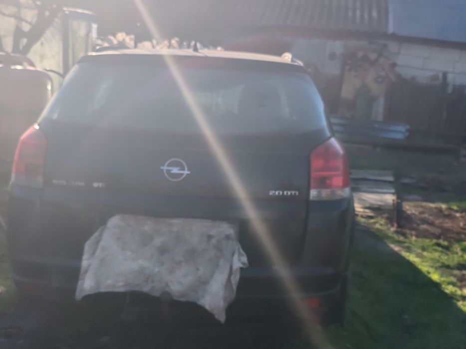 Vând mașină Opel Vectra signum, stare buna! Pentru piese de schimb!