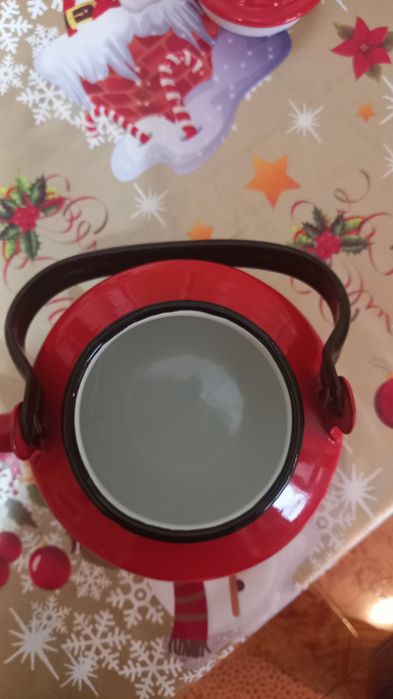 Vand vas/ ibric metalic emailat cu capac,capacitate 2,5 l maxim,termic