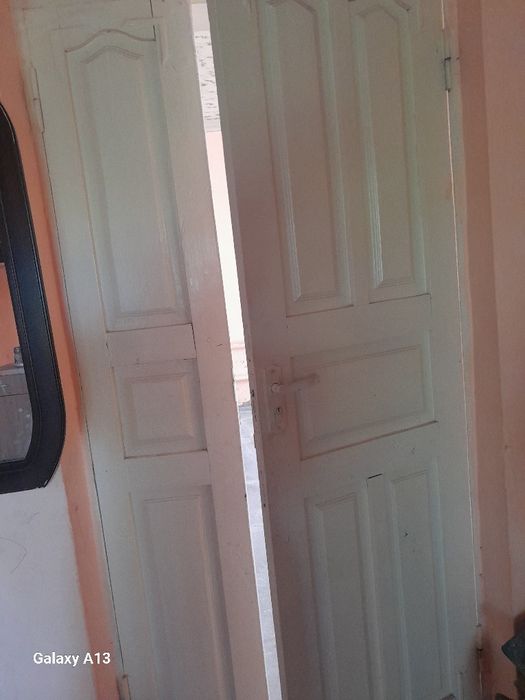 Двери деревянные