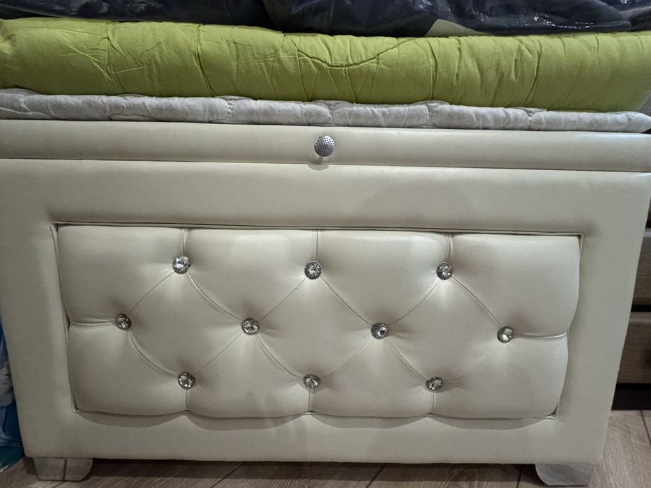 Сандық сатылады