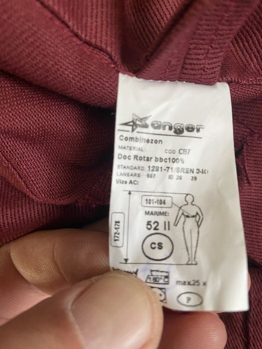 Combinezon de lucru in diferite activitati