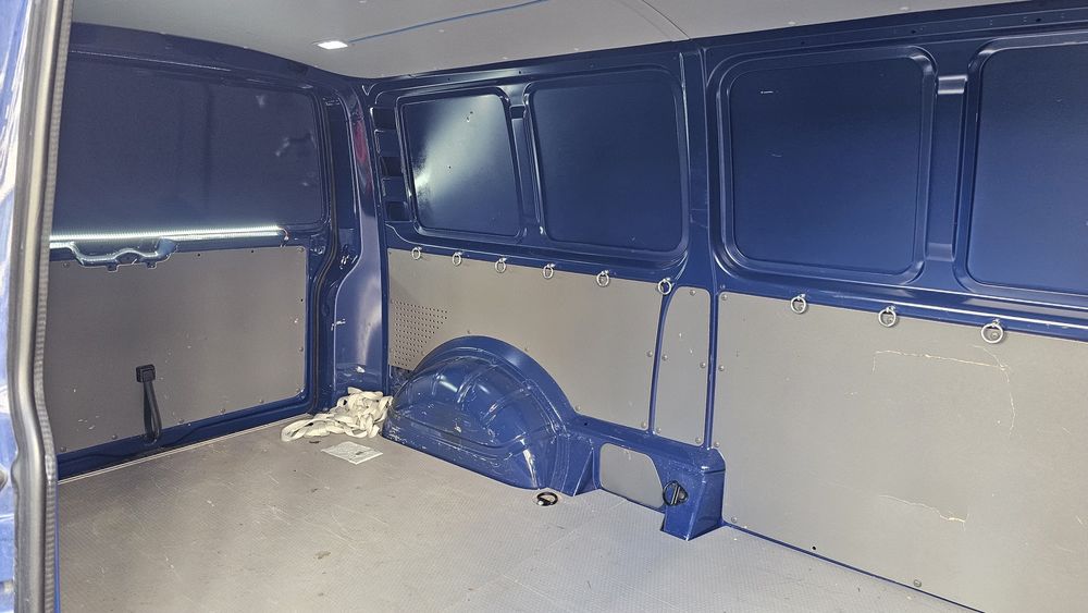 VOLKSWAGEN Transporter 2020 — imagine 3