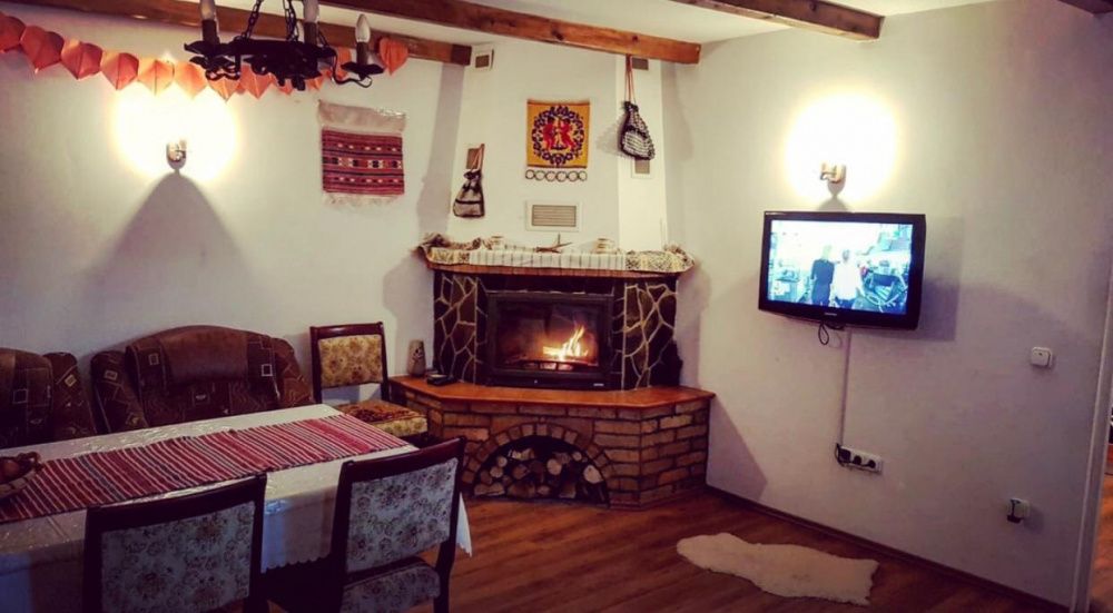 Cabana de inchiriat cu piscina ,sauna și ciubar / Inchiriez Cabana/ ca