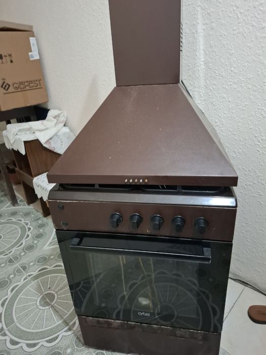 Продам Газовую плиту