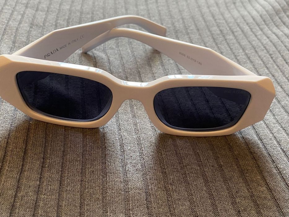 Ochelari de soare Prada