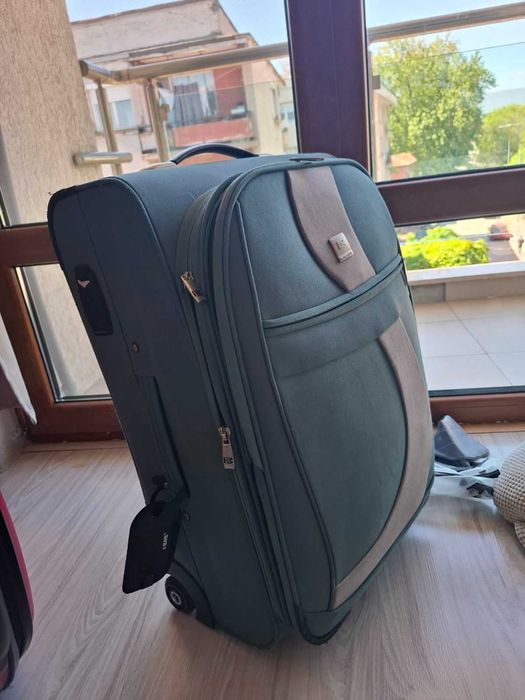 Продавам 2 пътни Куфари в добро състояние