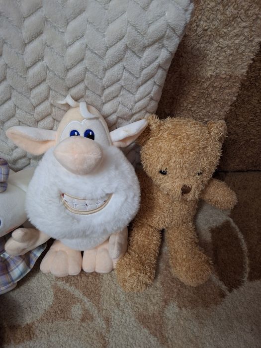 Игрушки мягкие.     .