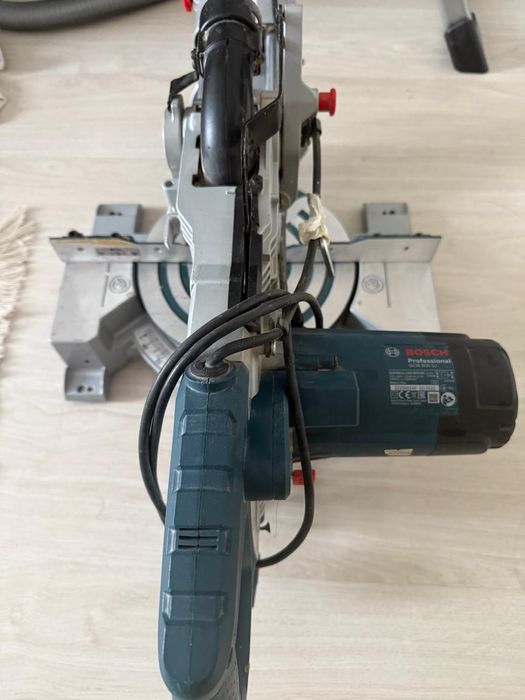 Углорез пила Bosch