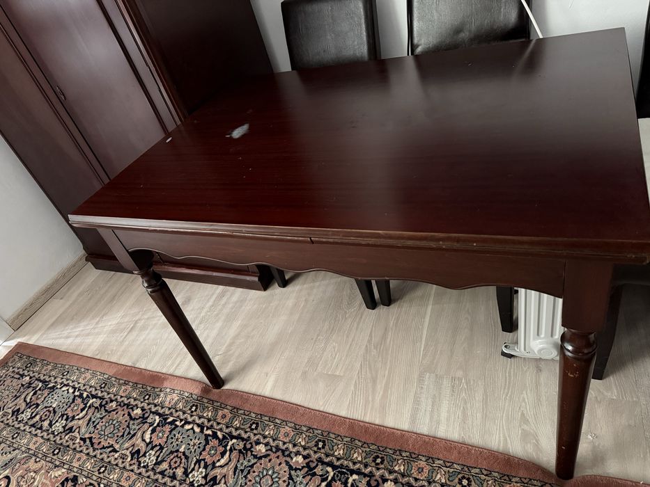 Mobilă living lemn masiv + masă extensibilă + 6 scaune – stare foarte bună