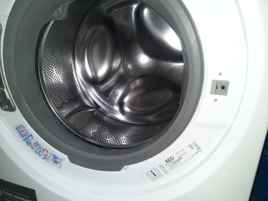 Спешно продавам пералня AEG Lavamat Pro Sense 6000
