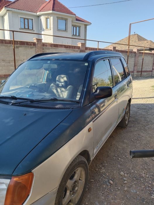 Daihatsu pyzar легковой