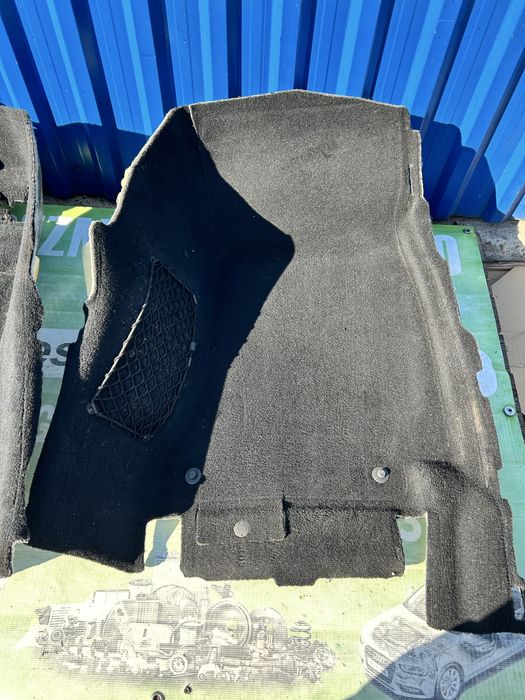 Mochetă față șofer , pasager podea interior Mercedes W213