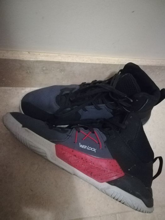 Маратонки за баскетбол номер 44