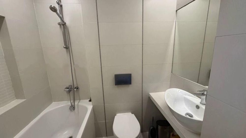 Дава се под наем Тристаен апартамент в София, Гоце Делчев - 76 кв.м за 750 € - Снимка #8