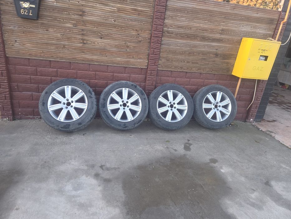 Vind set roti volvo r18 stare impecabila nu sunt lavete sau zgreate