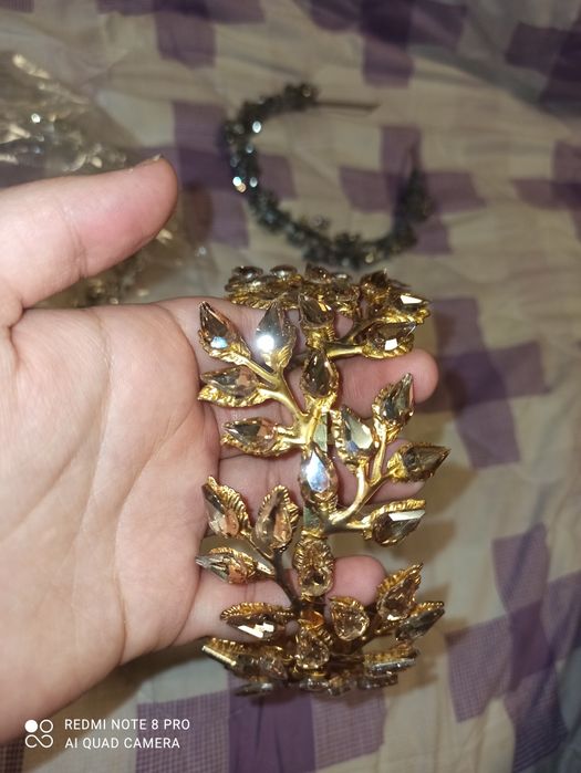 Диадема учаласини 100 мингга сотаман