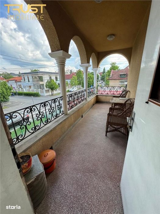 Casa cu 5 camere l 406 MP Teren l Garaj l Andrei Muresanu