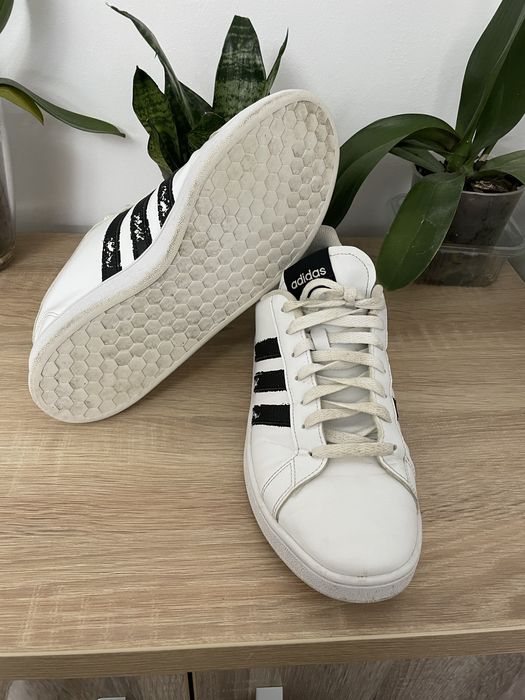 Vand adidasi din piele