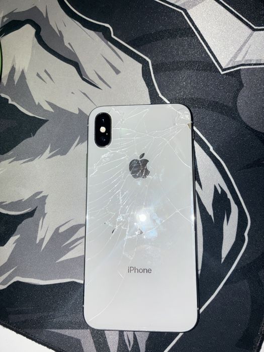 Продам Iphone XS