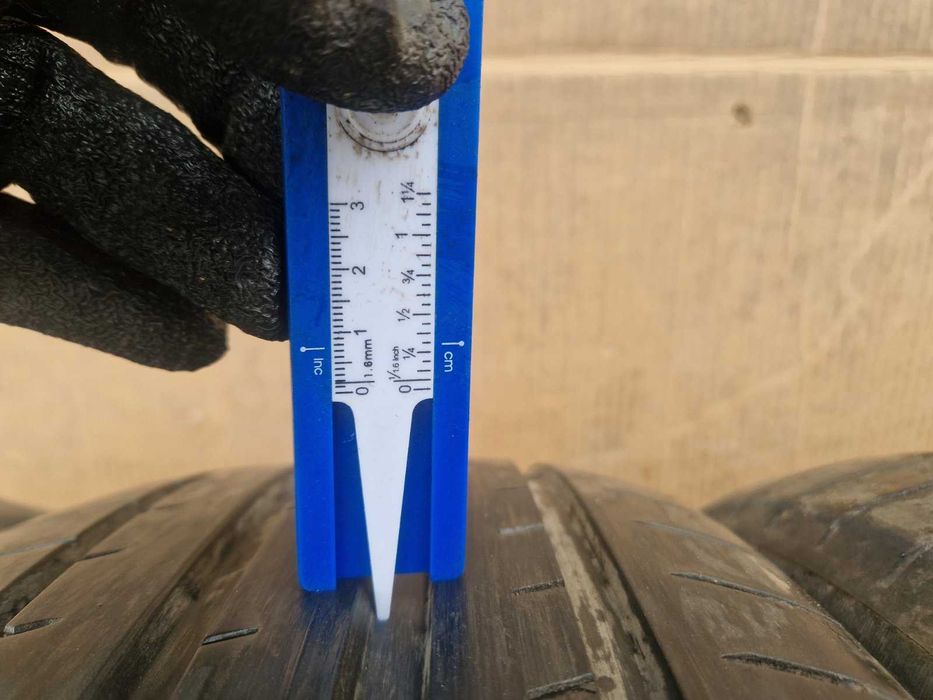 4 Toyo Tires R20 235/50 Летни гуми  DOT0923