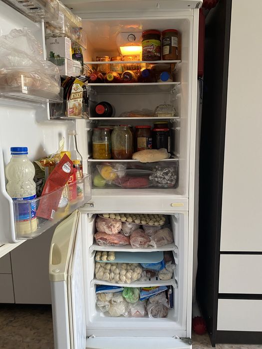 Продам холодильник