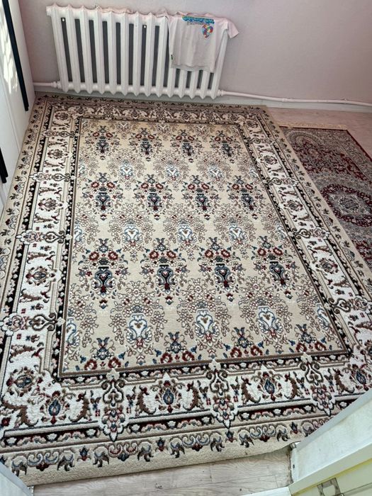 Кілемдер сатылады