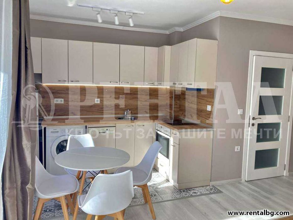 Дава се под наем Двустаен апартамент в Пловдив, Център - 68 кв.м за 484.5 € - Снимка #5