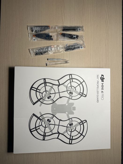 Vând dronă DJI Mini 4 Pro – Fly More Combo + multe accesorii