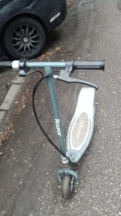 Razor e300 trotineta
