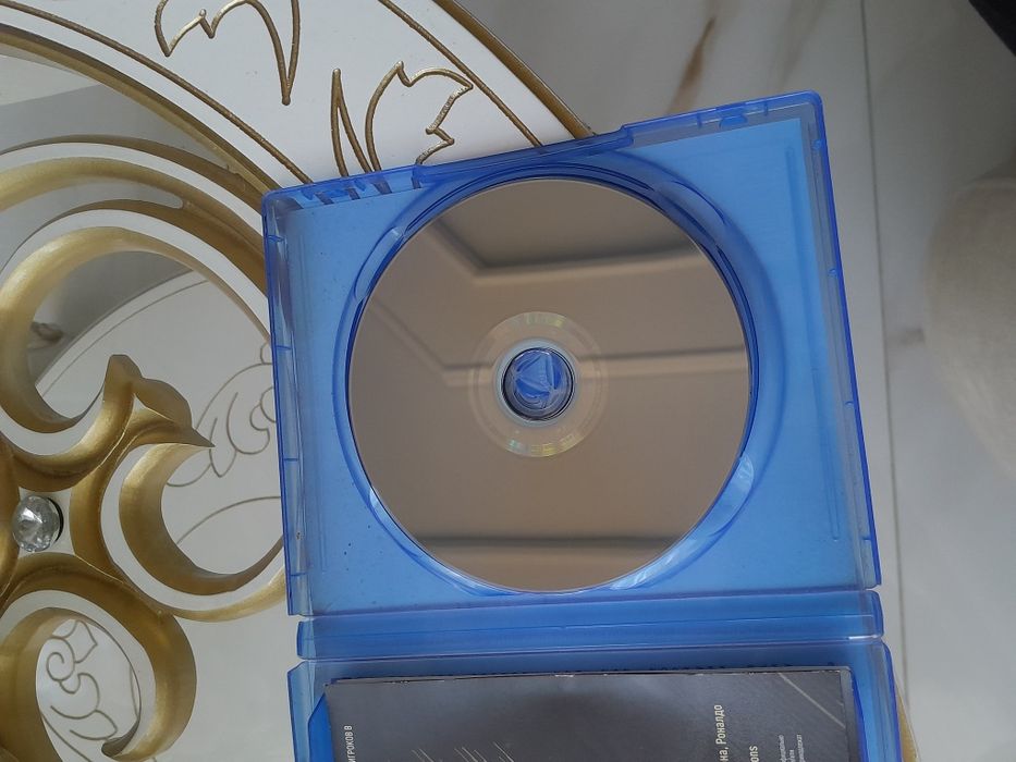 Диск на PS4 FIFA 18