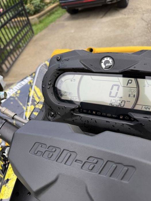 Can-Am Outlander 1000R  XTP fara ABS