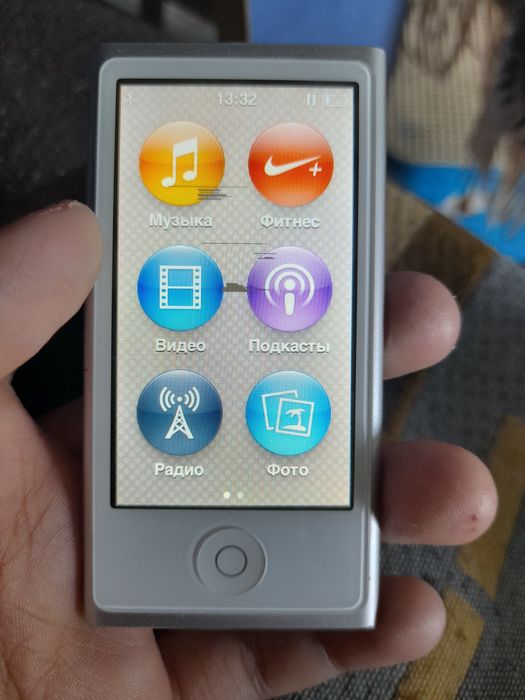 iPod nano 7G 16Gb, рабочий, дефект экрана, цена торг