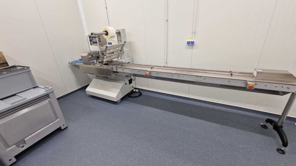 Masina de ambalat orizontala (flow-pack) AHP-450-3S