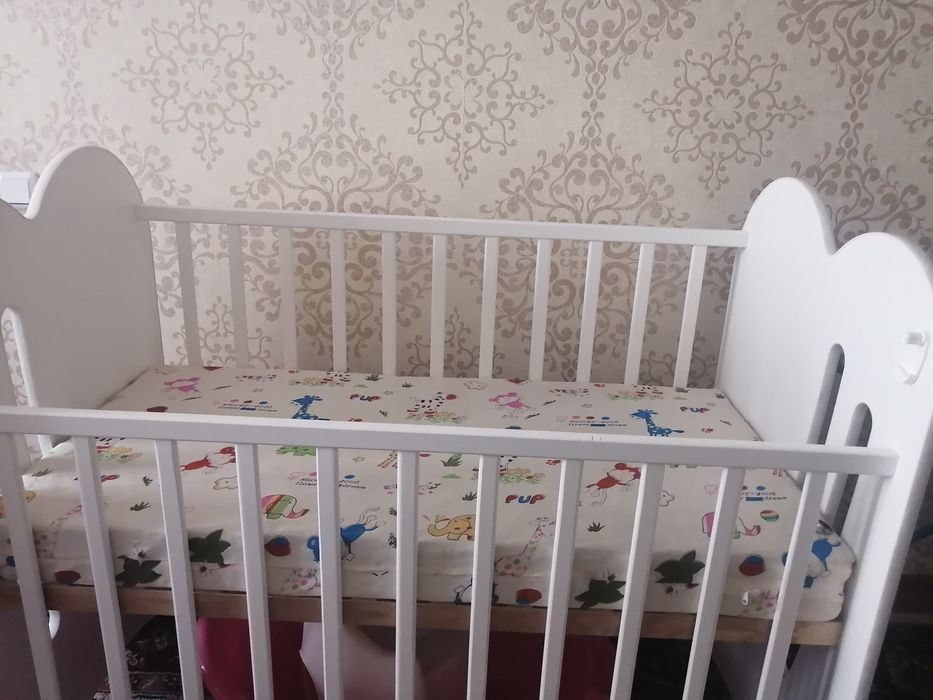 Детская кровать-манеж