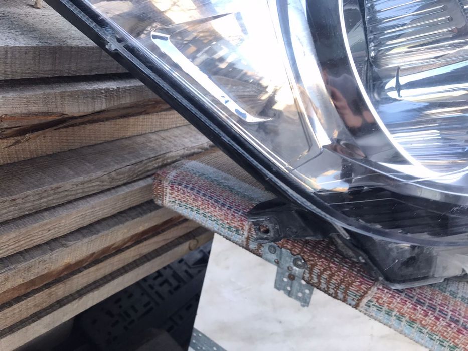 Продам фары на кобальт