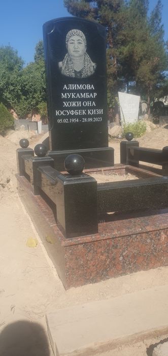 Памятники из гранита и мрамора