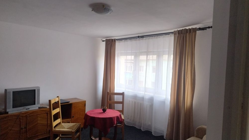 Garsoniera de închiriat