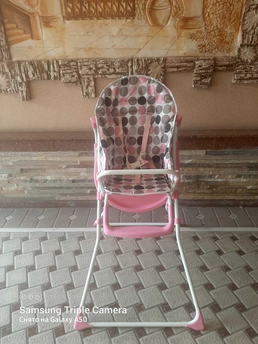 Bolalar ovqatlanish stulchasi SOTILADI