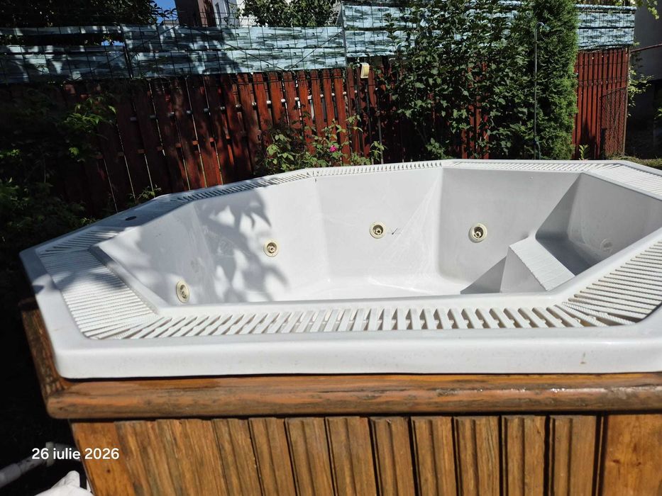 Jacuzzi cu 2 motoare DE VANZARE
