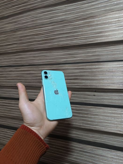 iphone 11 sotiladi