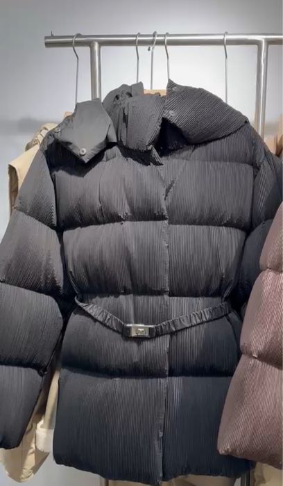 Продам куртки Uniqlo