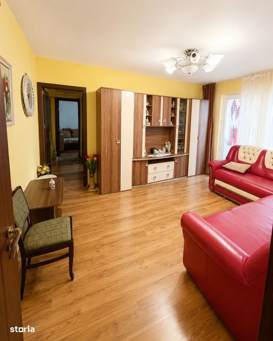 3 CAMERE DE VÂNZARE,Craiovița Nouă,etaj intermediar,mobilat și utilat