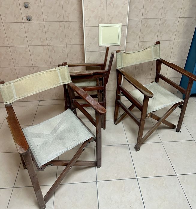 Сгъваеми дървени столове