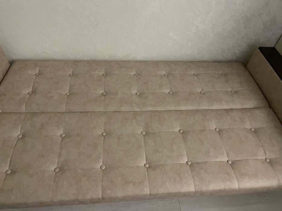 Продам диван книжка новый
