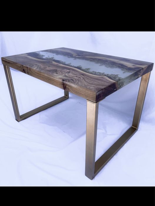 Журнальный столик