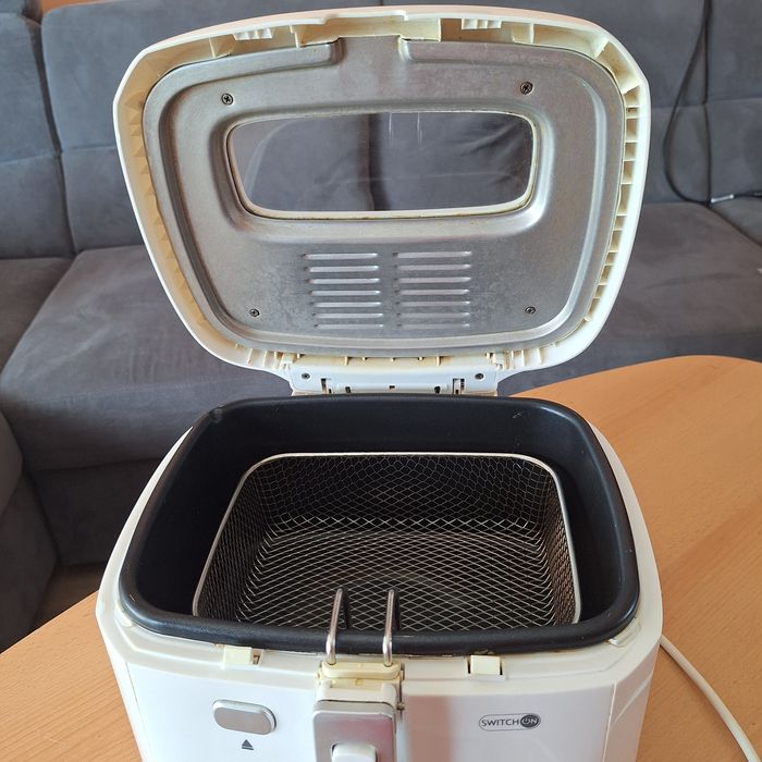 Friteuza, 2.2 litri, 1800 W