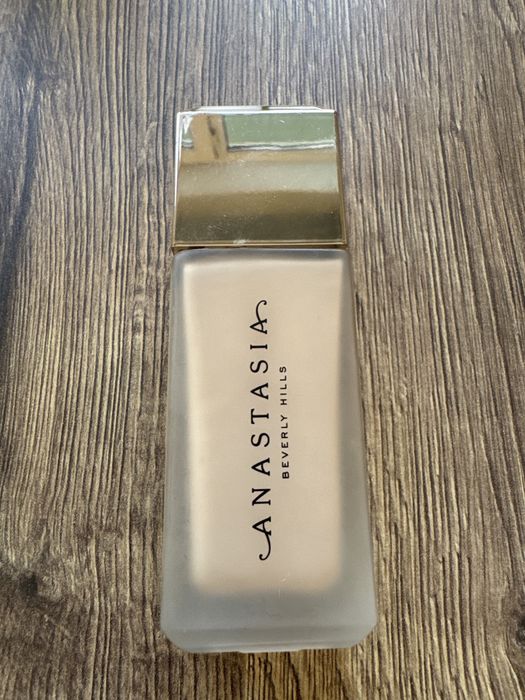 Тональный крем Anastasia Beverly Hills